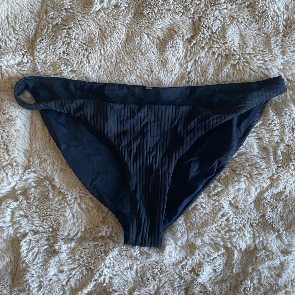 Vitamin A Luciana Hipster Black Ecorib